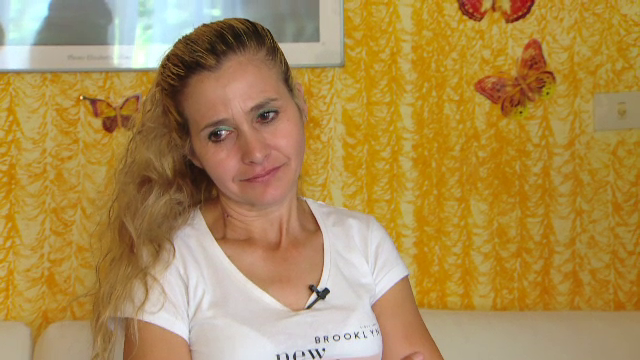 De la profesoare, la îngrijitoare de bătrâni: "În spatele zâmbetului e o mare de lacrimi"