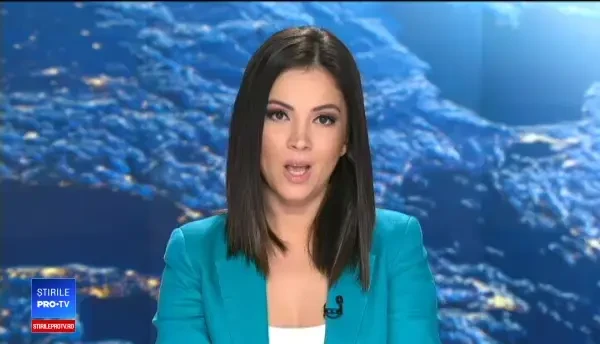 Armani şi-a prezentat cele mai noi creaţii într-un hangar de aeroport