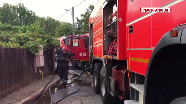 Un bărbat a murit carbonizat într-un incendiu din Cernica. Doi copii au suferit arsuri