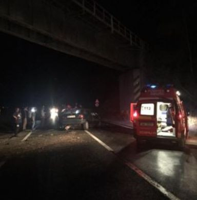 Accident grav în Brașov: trei răniți, după ce un autotren care transporta oi s-a răsturnat pe o mașină