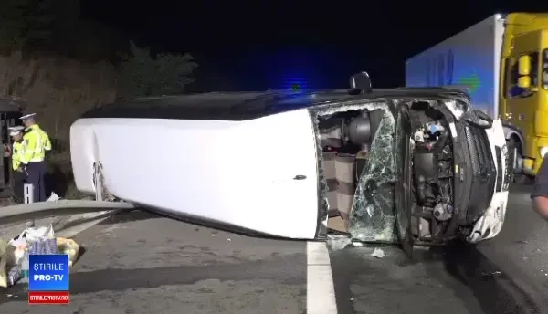 Un microbuz care transporta români în Anglia s-a răsturnat. 3 persoane, rănite