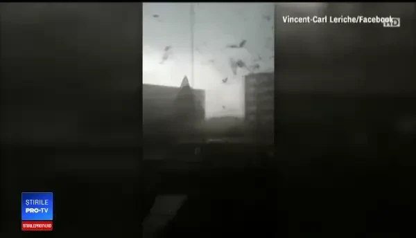 O tornadă a lovit capitala Canadei, lăsând în urmă zeci de răniți. VIDEO