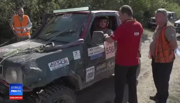 Campionatul Naţional de Off-road, în Prahova. Un tânăr de 19 ani şi-a concurat tatăl