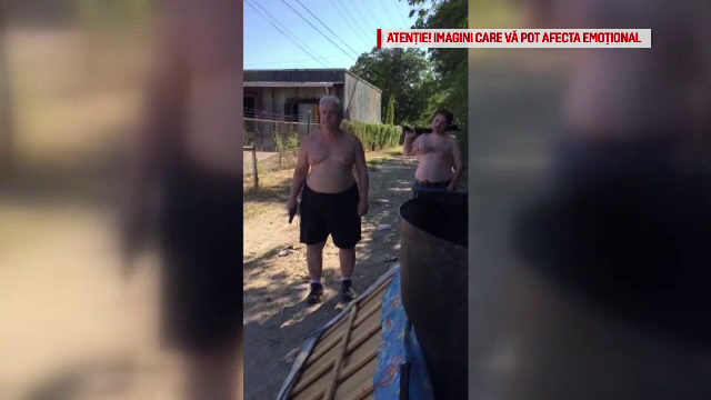 Un tată și fiul său și-au împușcat vecinul din cauza unei saltele aruncate la gunoi