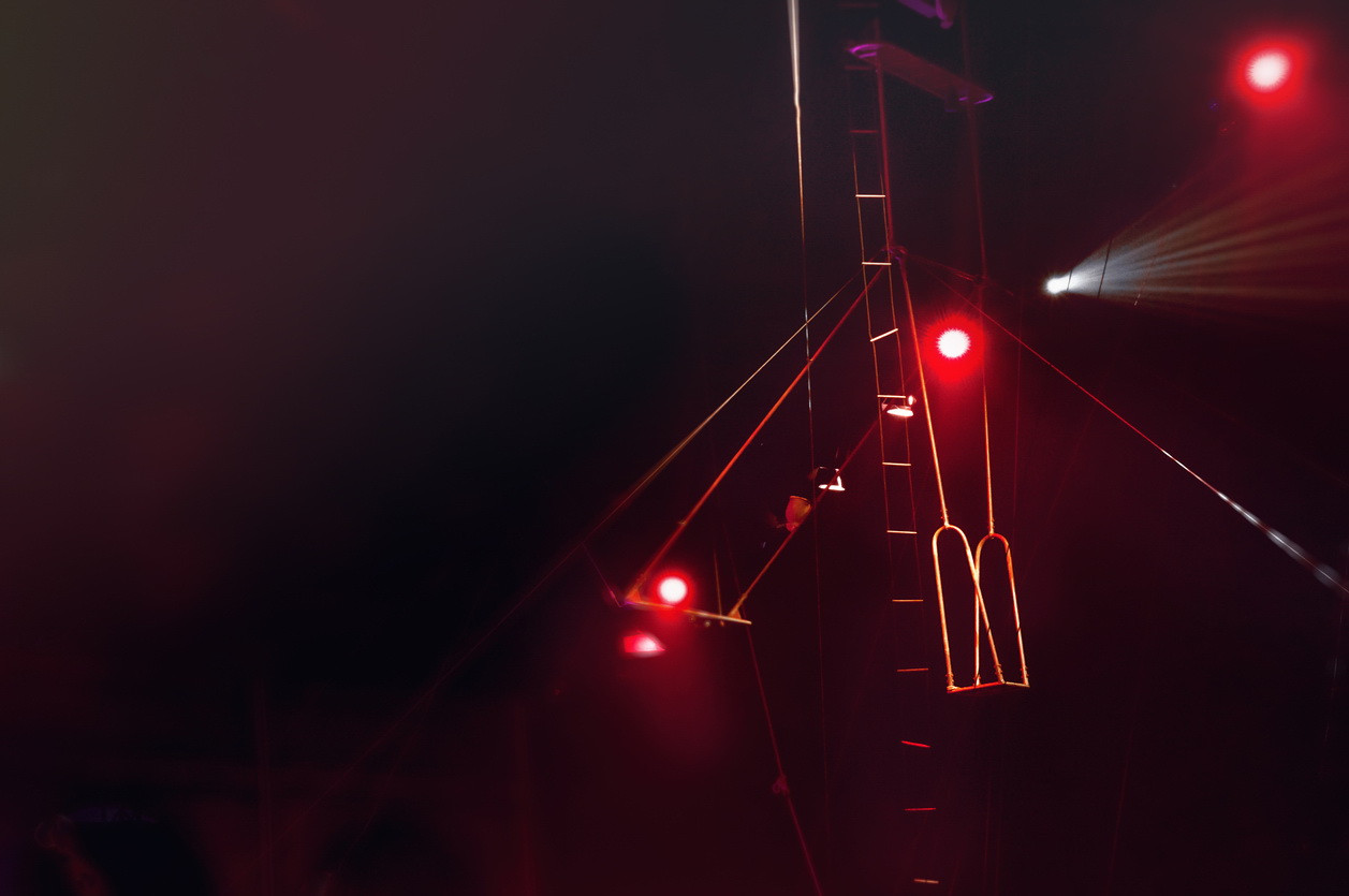 Artist român de circ, de 21 de ani, mort în condiții misterioase în Marea Britanie