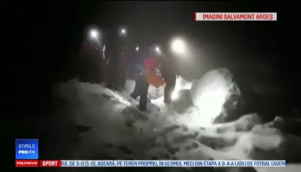 Turist în stare critică după ce a fost surprins de viscol în haine de vară, la Bâlea Lac