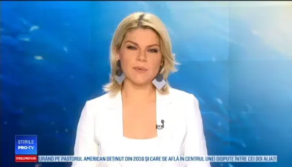 Un pod a cedat în timp ce era traversat de un tren. 38 de vagoane au ajuns în râu