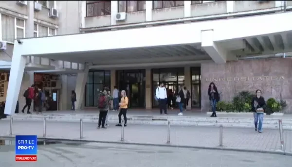 A început goana după locurile din căminele studențești. Sumele cu care se vând pe piața neagră