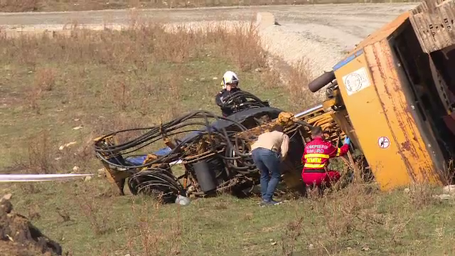 Muncitor, strivit de un utilaj de 40 de tone pe pârtia Cocoș din Bistrița