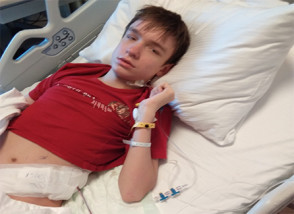 Apel pentru salvarea unui artist de 17 ani. Nicușor se zbate între viață și moarte