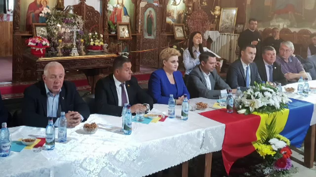 Reacția BOR după ședința privind referendumul, ținută de preoți și politicieni într-o biserică