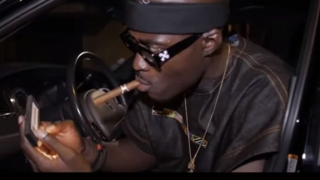 Un rapper a îndemnat la "spânzurarea albilor". Videoclipul său, șters de pe Youtube