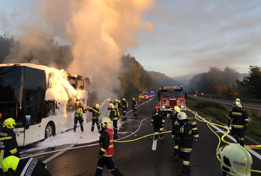 flacari autobuz