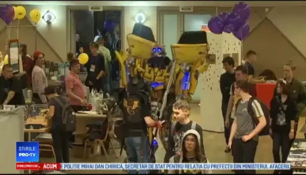 Super-eroi, monştri și alte personaje s-au întâlnit în Rusia, la un eveniment de cosplay