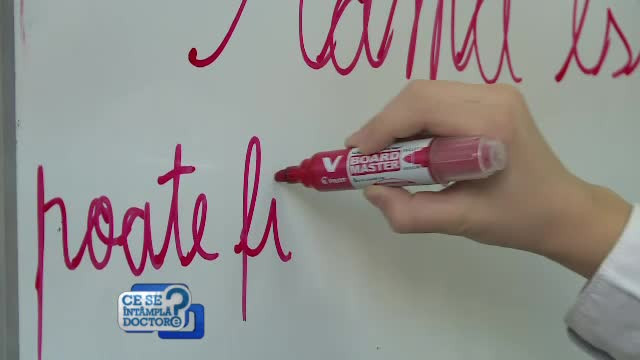 Psihologii spun că pixul roşu ar trebui interzis în şcoli. Ce înseamnă de fapt culoarea