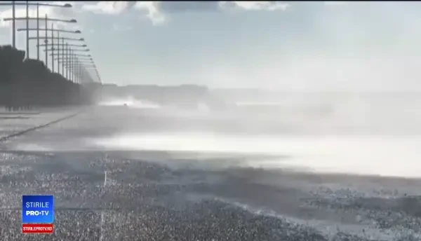 Alertă în Grecia. Țara, amenințată de Medican, ciclonul care aduce valuri de 10 m și vânt puternic