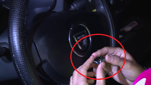 Aveți grijă la aceste dispozitive! Descoperirea făcută de poliție în mașinile a doi taximetrişti