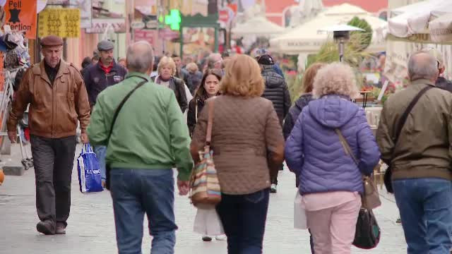 47% dintre românii care au emigrat vor să se întoarcă în țară. Procentul, în scădere