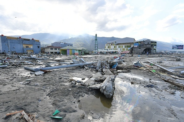 Clipe dramatice în Indonezia. De sub dărâmături se aud plânsete și strigăte de ajutor