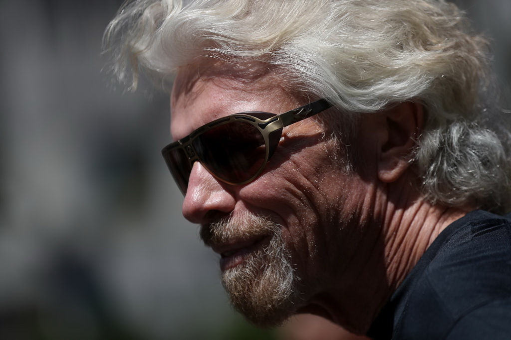 Miliardarul Richard Branson şi fiul său, ''la un pas de moarte'' în timpul unei expediţii montane. VIDEO