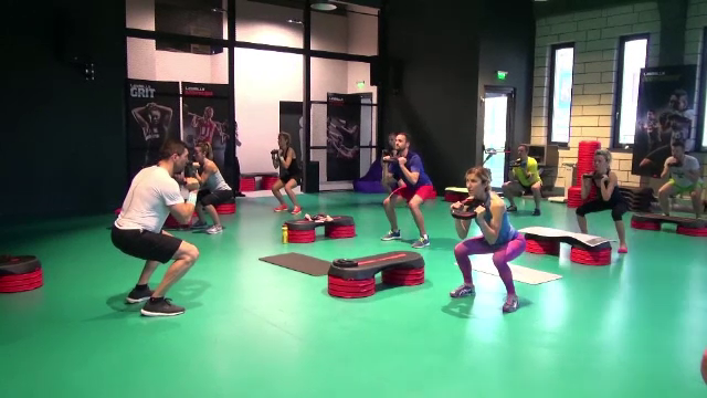 Tot mai mulți români, preocupați de felul în care arată. Sumele cheltuite lunar pentru echipamente