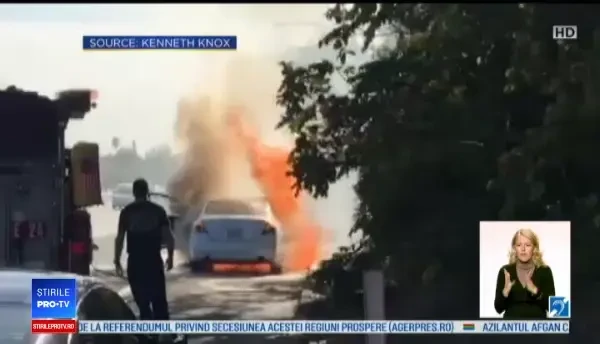 Au salvat o mamă și doi copilași dintr-o mașină care a explodat