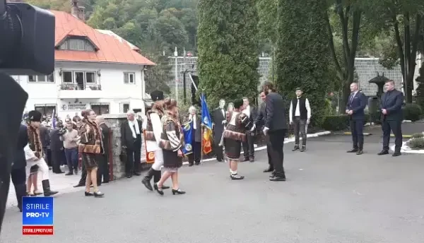 Imagini de la nunta fostului Principe Nicolae. Momente incarcate de emotie, la Sinaia