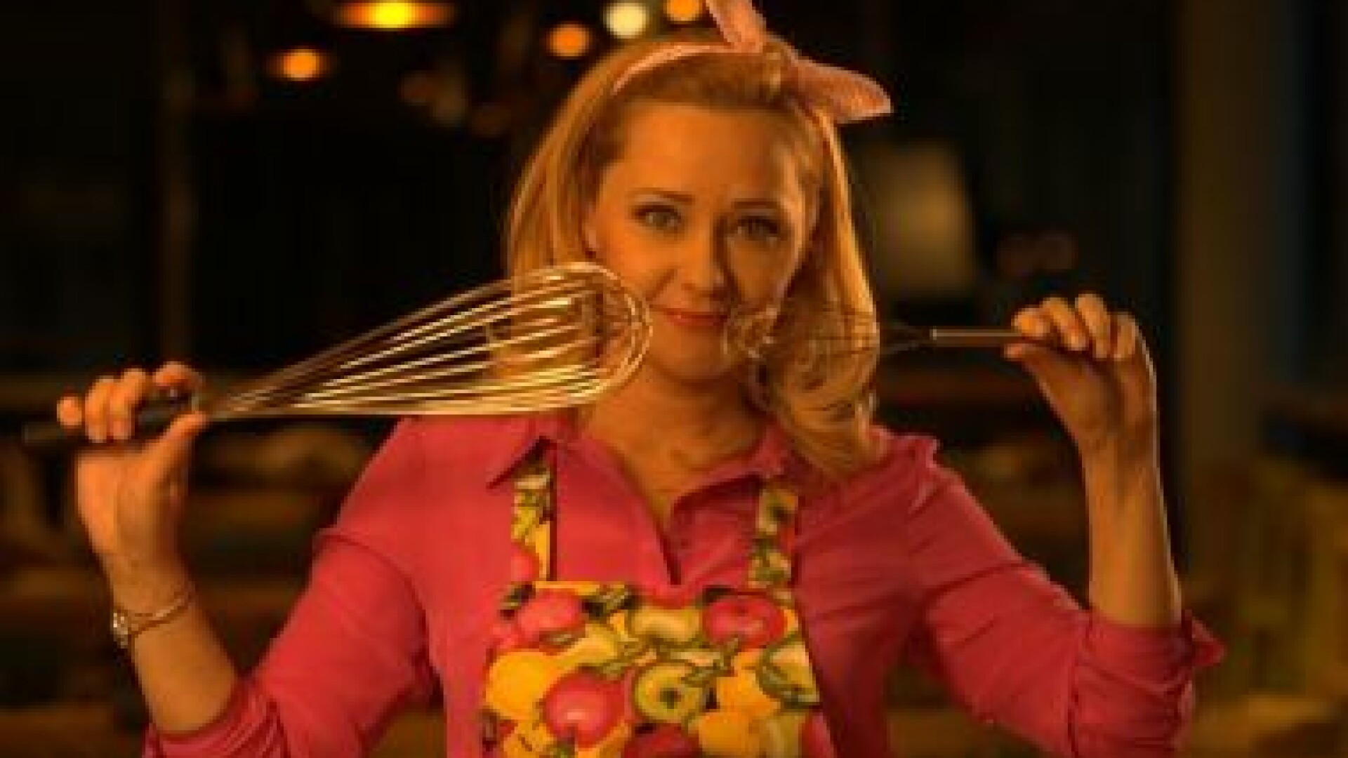 Curcan crocant-iute cu piure de ţelina şi sos de portocale