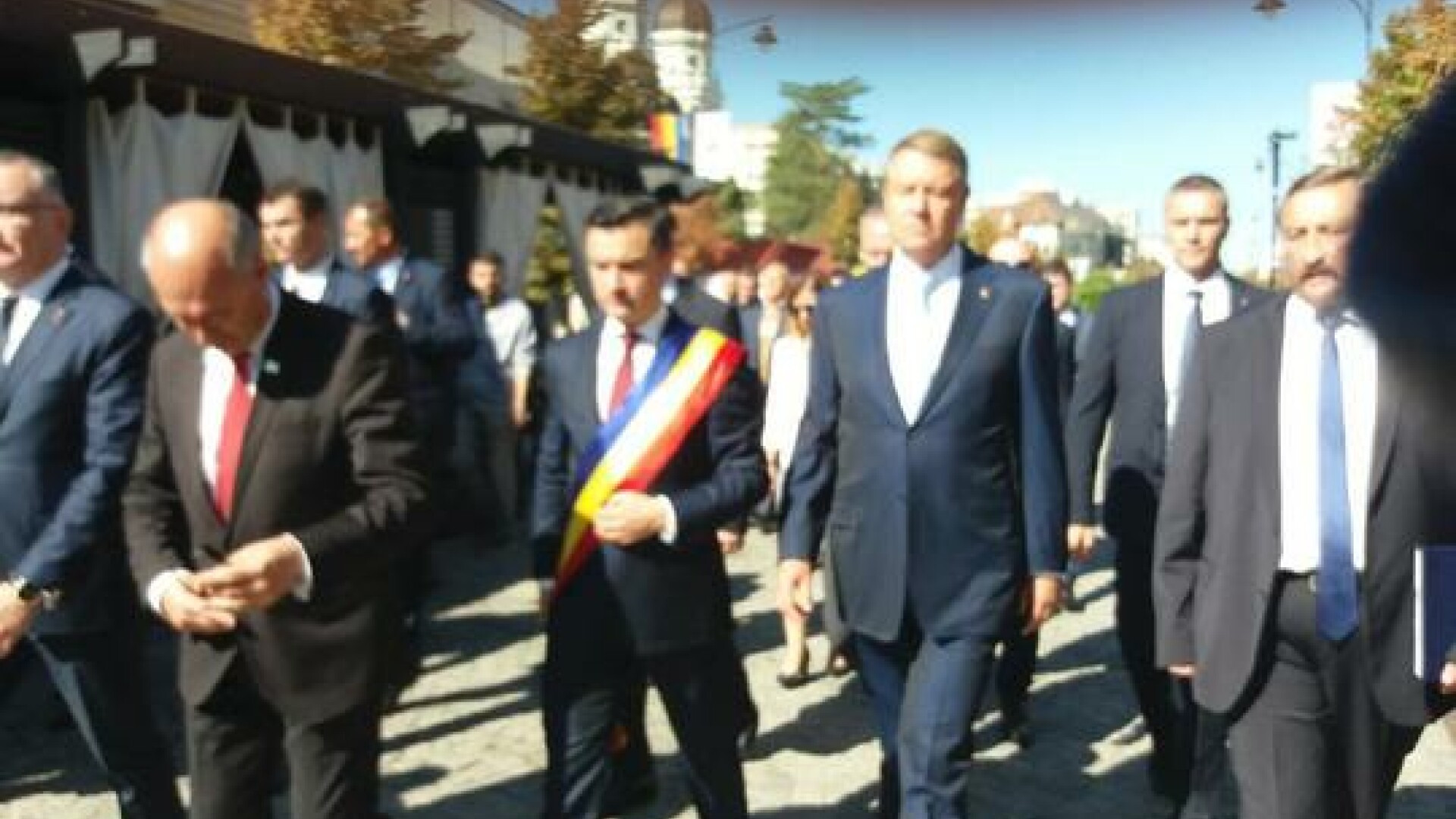 Klaus Iohannis, la plimbare prin Iaşi. Mesajul pe care i l-a transmis o femeie