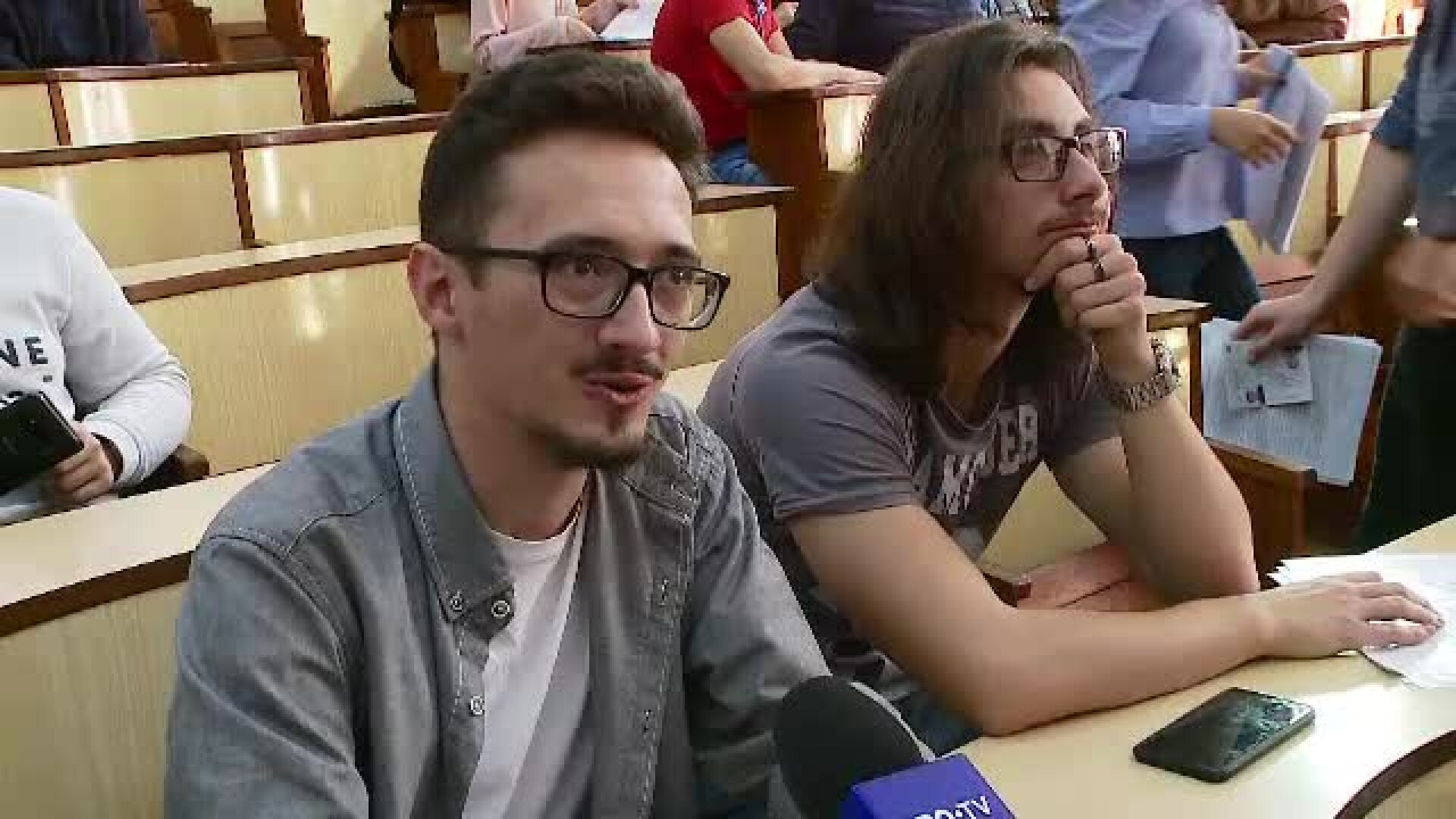 Aproape 500.000 de studenți au început anul universitar: ”Mă aștept să fie greu”