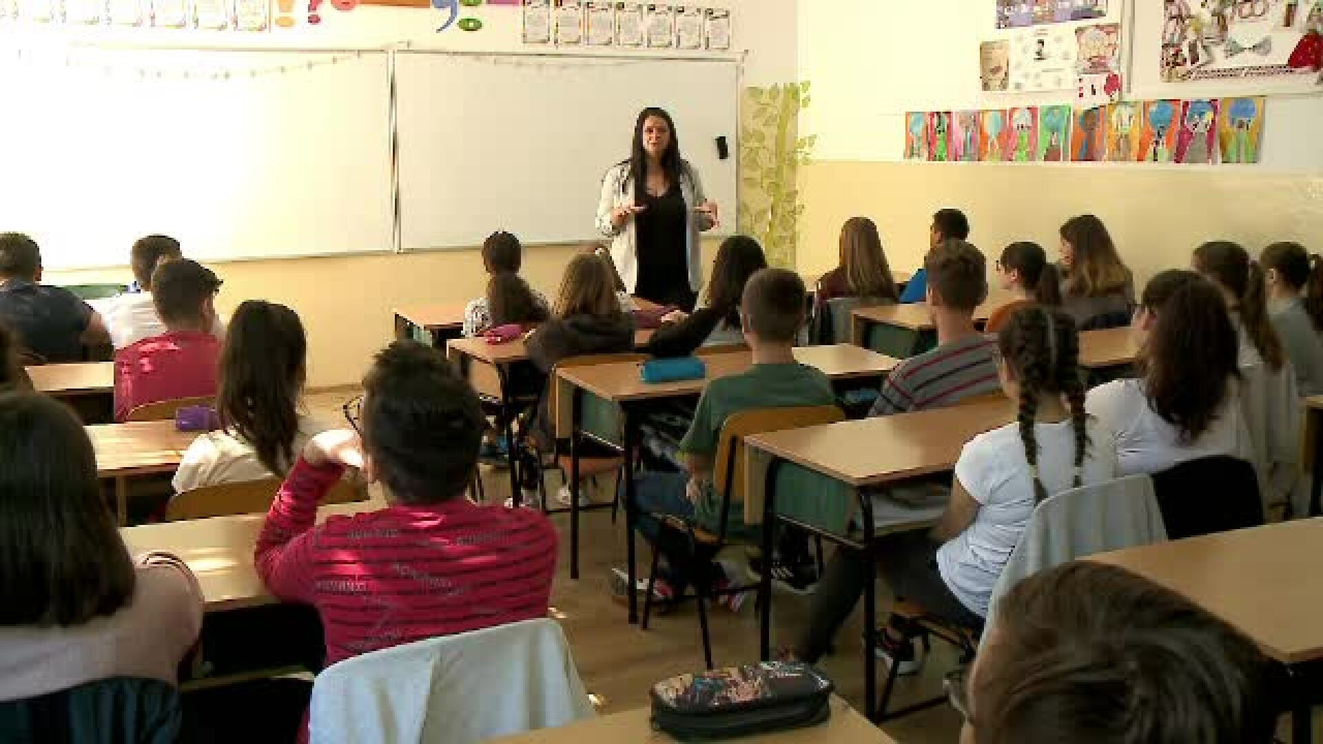 Tăiere drastică a orelor de școală. Cum se va modifica programul elevilor