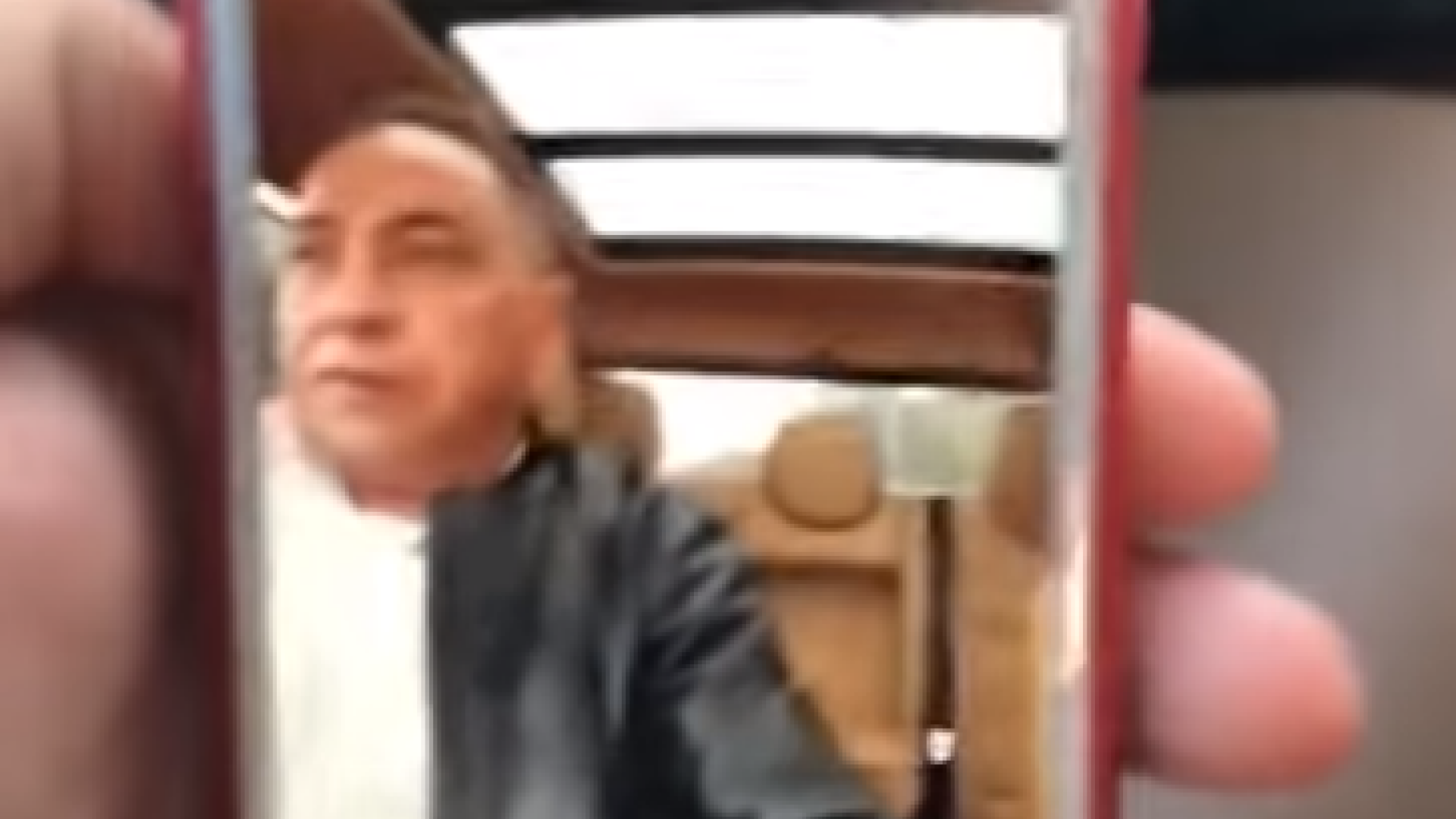 Un interlop din Craiova a murit la volan, în timpul unui video-call