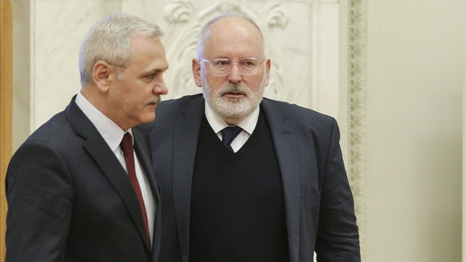 Timmermans, mesaj pentru ”Liviu” despre linia roșie. Cum a reacționat Dragnea. VIDEO