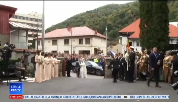Imagini de la nunta fostului Principe Nicolae. Peste 200 de invitați au petrecut la Cazinoul din Sinaia