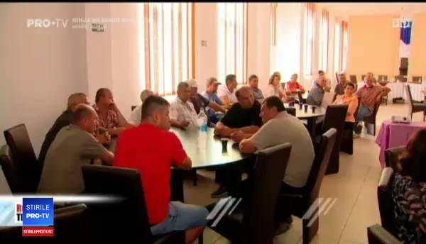 Reacția unui tânăr când i se propune un loc de muncă într-o fabrică de textile