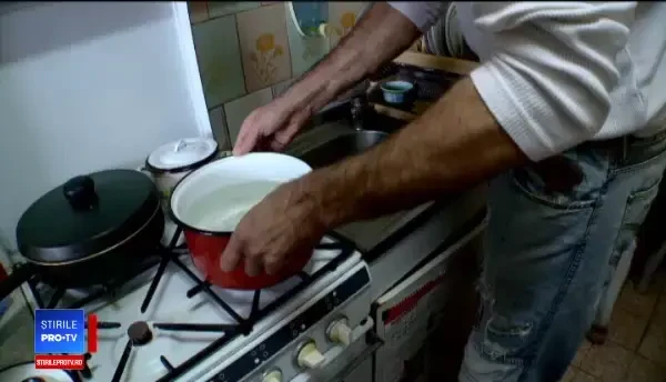 Zeci de mii de constănțeni s-au întors în timp cu 20 de ani: încălzesc apa la aragaz