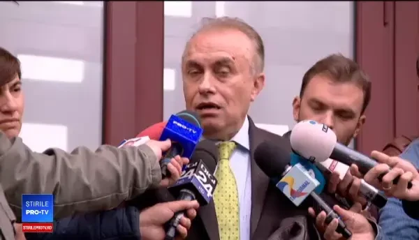 Acuzații la adresa lui Meleșcanu, după ce a vrut să-și facă fiul vitreg consul la Strasbourg