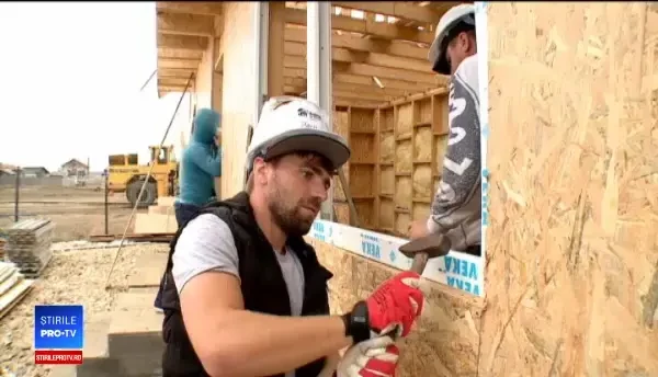 Sute de voluntari s-au adunat la Constanța, ca să construiască 8 locuințe unor familii nevoiașe