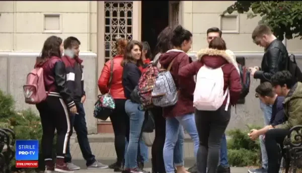 Universitățile din România au pierdut 400.000 de studenți față de 2009. Principalele cauze