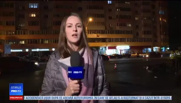 Impact violent pe o șosea din Sectorul 2 al Capitalei. Doi tineri, aflaţi pe o motocicletă, au ajuns la spital