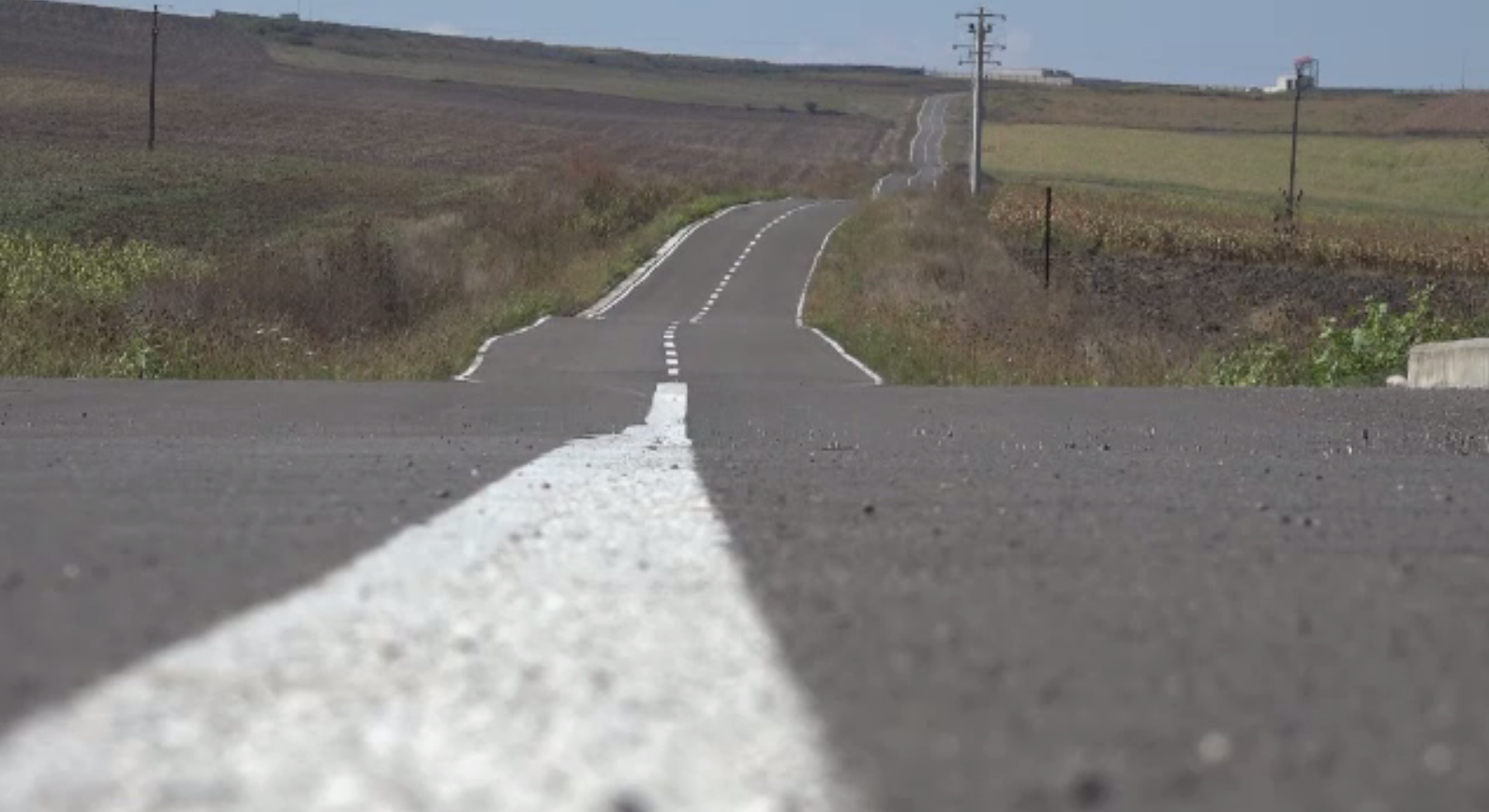 Sportivii din România, nevoiți să se antreneze în străinătate. Pista construită din bani publici, prea scumpă