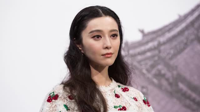 Faimoasa actriță Fan Bingbing recunoaște că a făcut evaziune: ”Nu ar fi trebuit să devin lacomă”