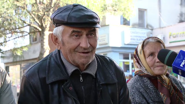 Boicot pe internet, marșuri în stradă. Lupta pentru referendum se dă pe 2 fronturi