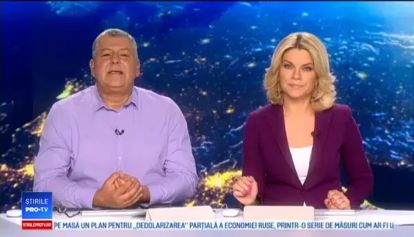 Show aviatic impresionant organizat în China. Avioanele au eliberat scântei pe cer