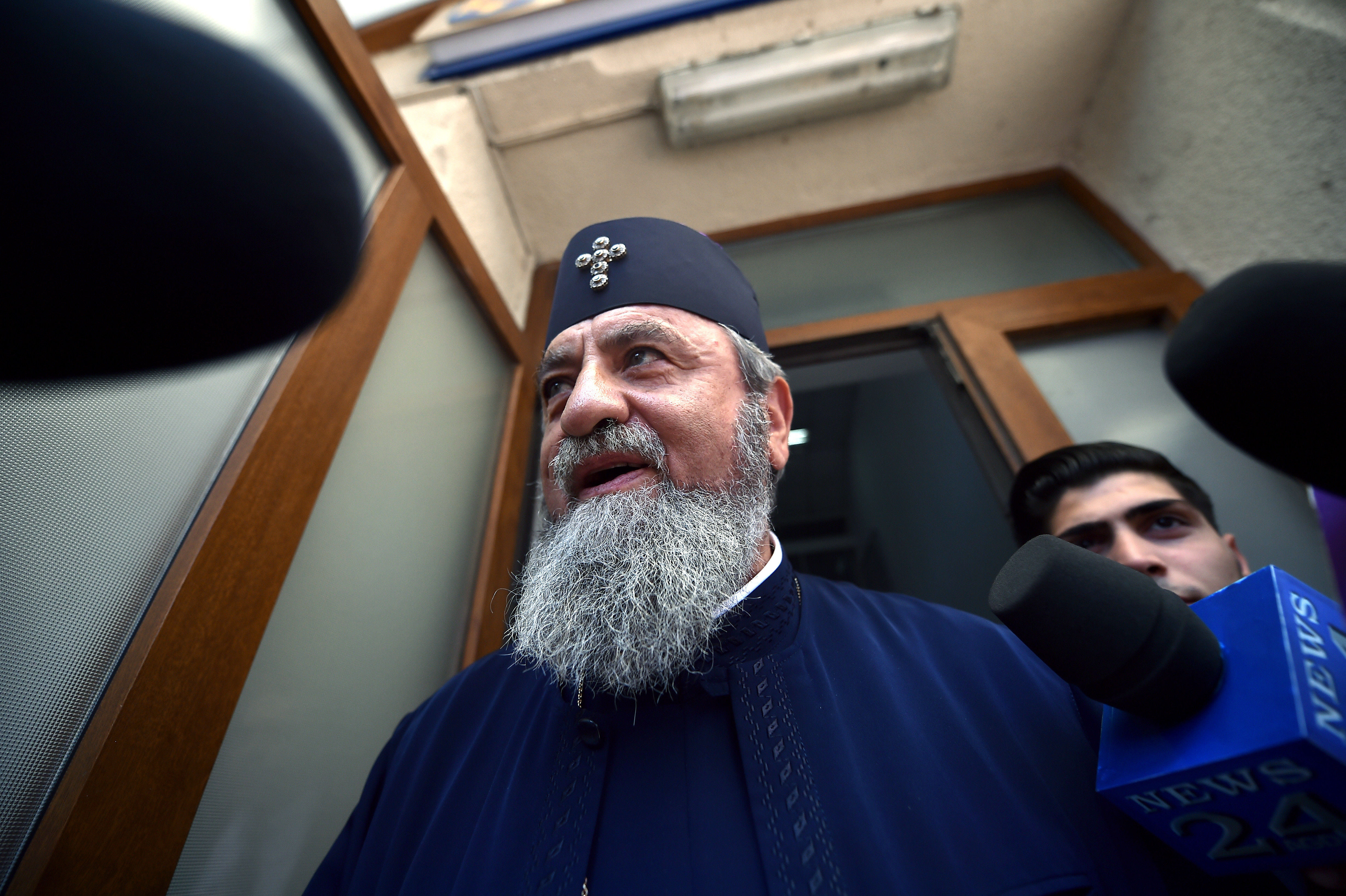 Referendumul pentru familie. Mitropolitul Ardealului a mers la vot, la primele ore ale dimineții. Mesajul transmis