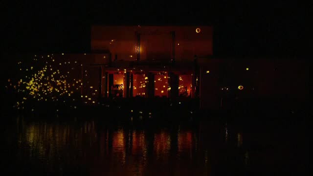 Spectacol cu acrobații și jocuri de lumini, în fostul port al Timişoarei