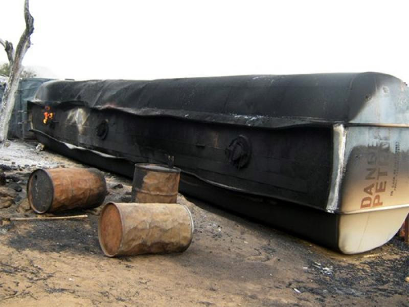 Tragedie de proporții: 50 de morți și 100 de răniți, după un accident cu o autocisternă