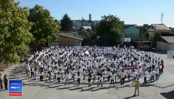 Ziua Mondială a Educației, sărbătorită în Mizil cu manifestații ca în comunism