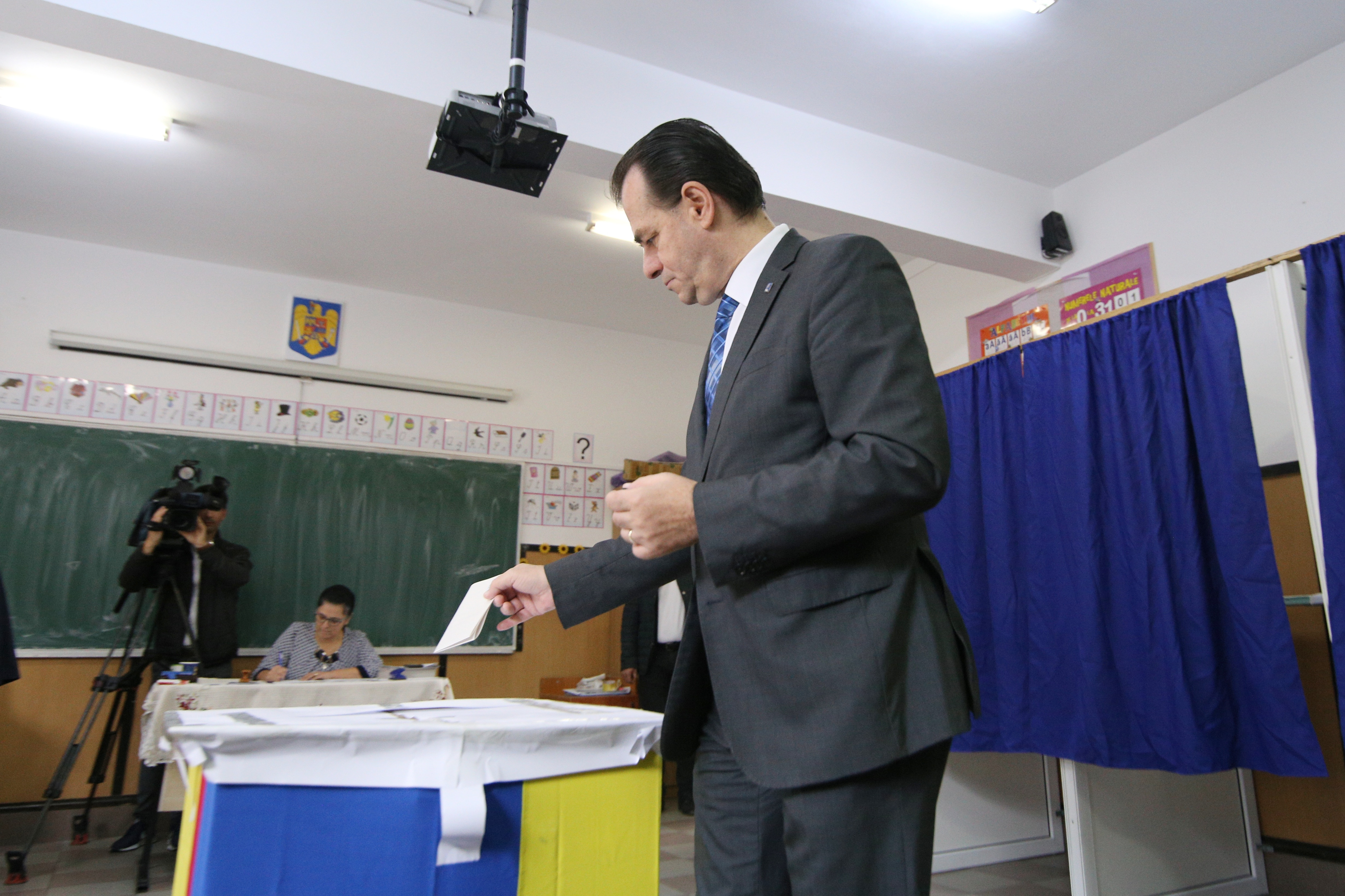 Referendumul pentru familie 2018. Liderii liberali au ieşit la vot duminică. Robu: „Nu mai sunt la fel de nonconformist”