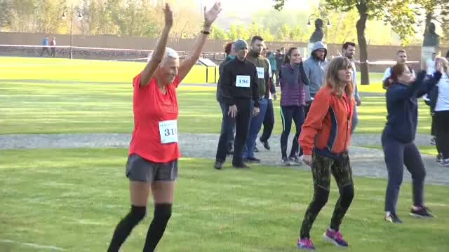 O femeie de 92 de ani şi un copil de 1 an şi 10 luni, la o cursă de alergare, în Blaj